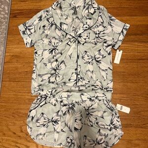 Anthroplogie Bow Pajama Set
